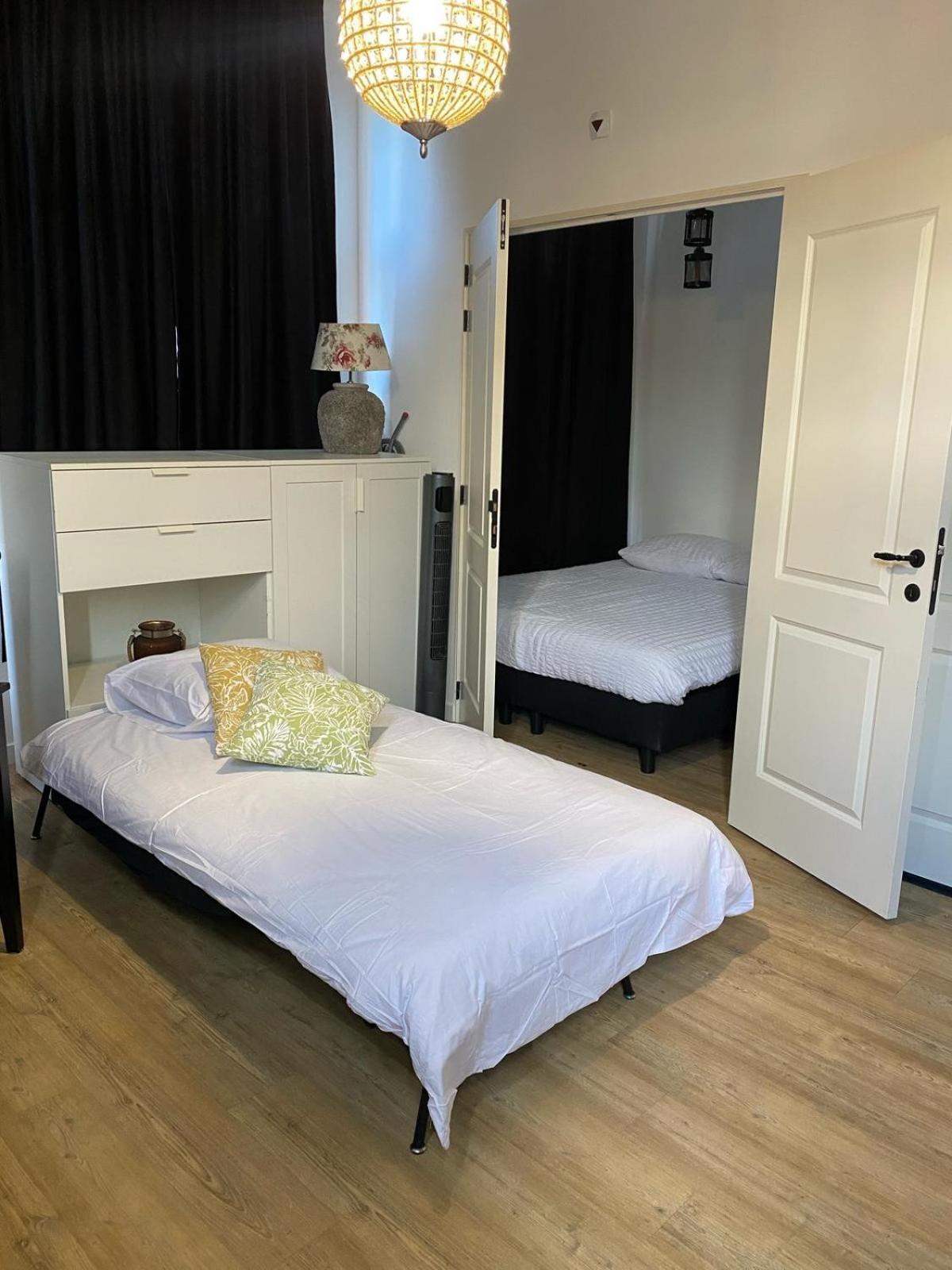 Rotterdam Inn Bagian luar foto