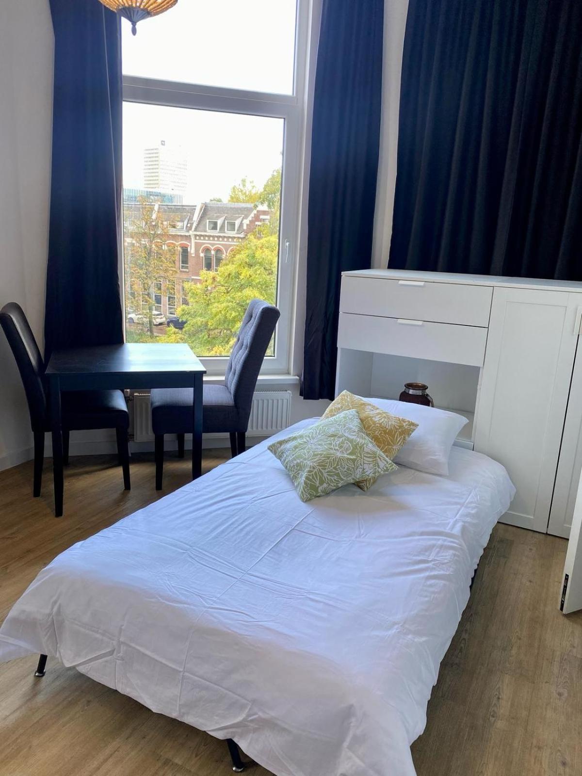 Rotterdam Inn Bagian luar foto